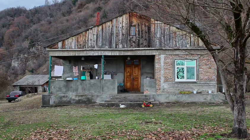 House Кадр из фильма «House»