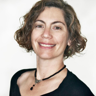 Alana Simões