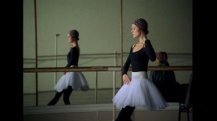 Кадр из фильма «Ульяна Лопаткина или танцы по будням и в праздники»