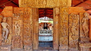 Кадр из фильма «Храмы Чаттисгарха. Райпур, Сирпур. Другая Индия»