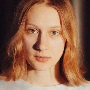 Оля Белякова