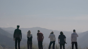 Кадр из фильма «За горой гора»