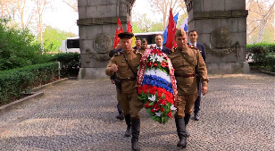 Дороги мира и войны