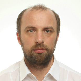 Андрей Комаров